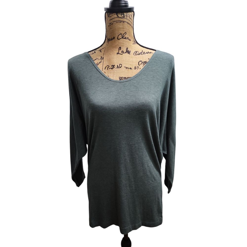 Nally & Millie USA Charcoal Gray Dolman Sleeve Top Casual Chic Versatile